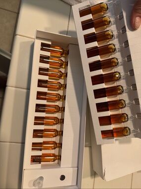 Comfort Zone Amber Glass Ampoule Set - Amber